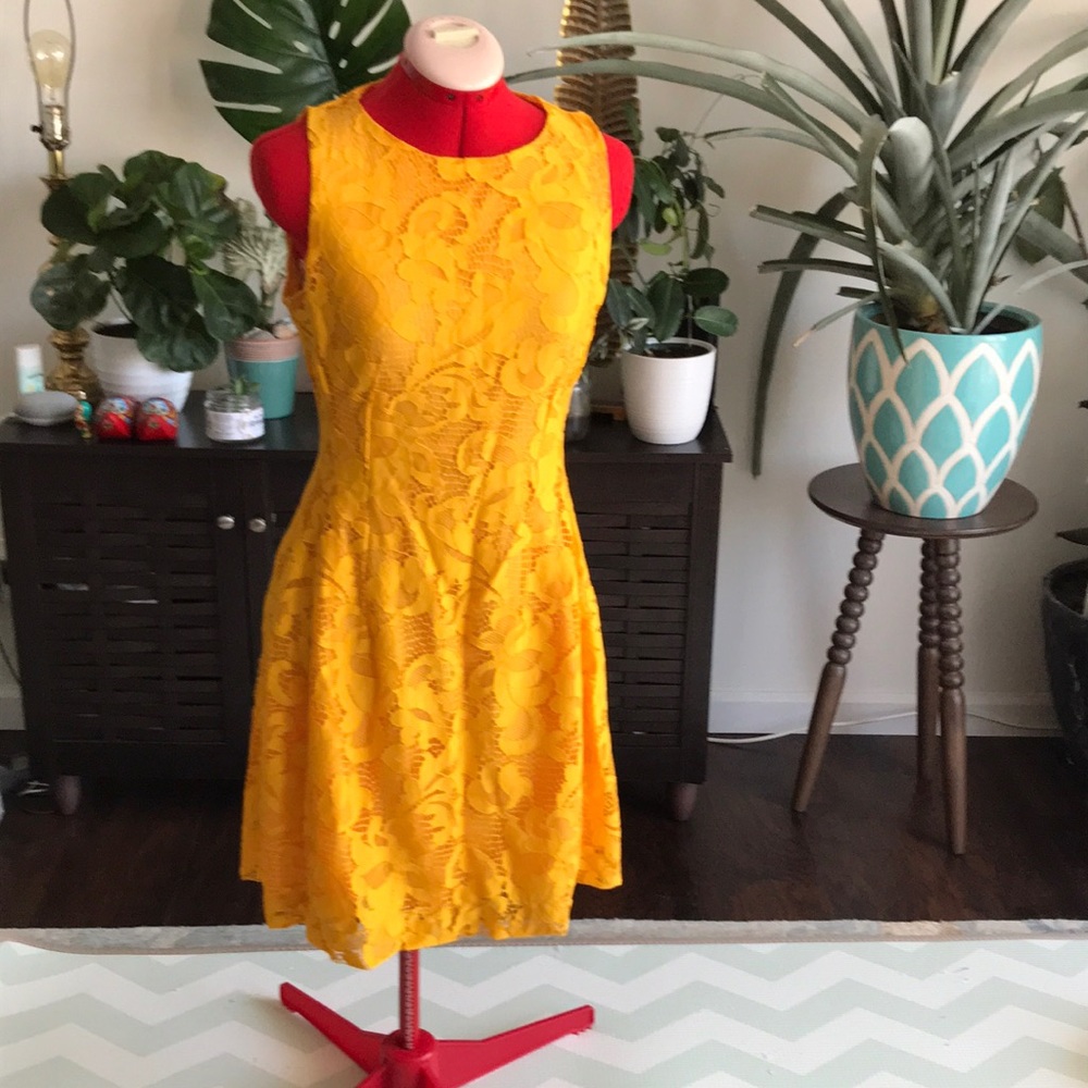 Eva Mendes dress